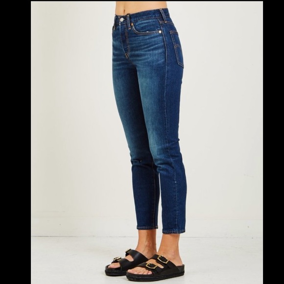 Levi’s Wedgie Icon Authentic Favorite High Rise Jeans - Picture 2 of 14
